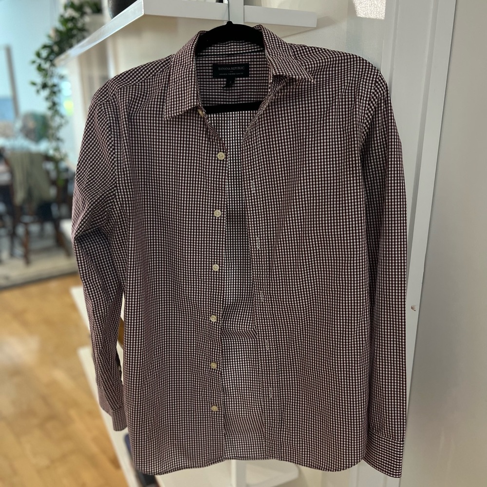 Banana Republic Tailored Dress Shirt white and maroon Gingham Size Small